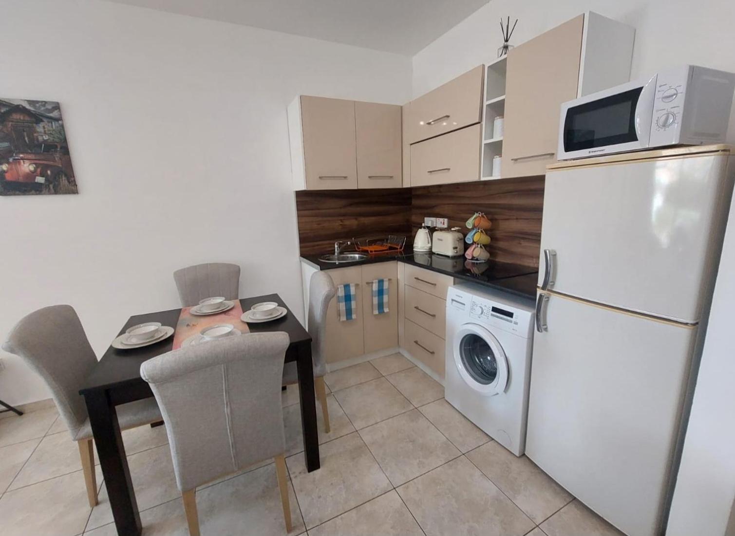 Joanne'S Cosy 1 Bdrm Apt Paphos Eksteriør billede