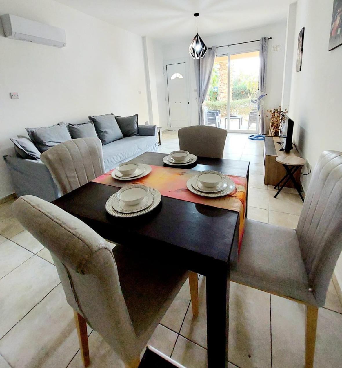 Joanne'S Cosy 1 Bdrm Apt Paphos Eksteriør billede