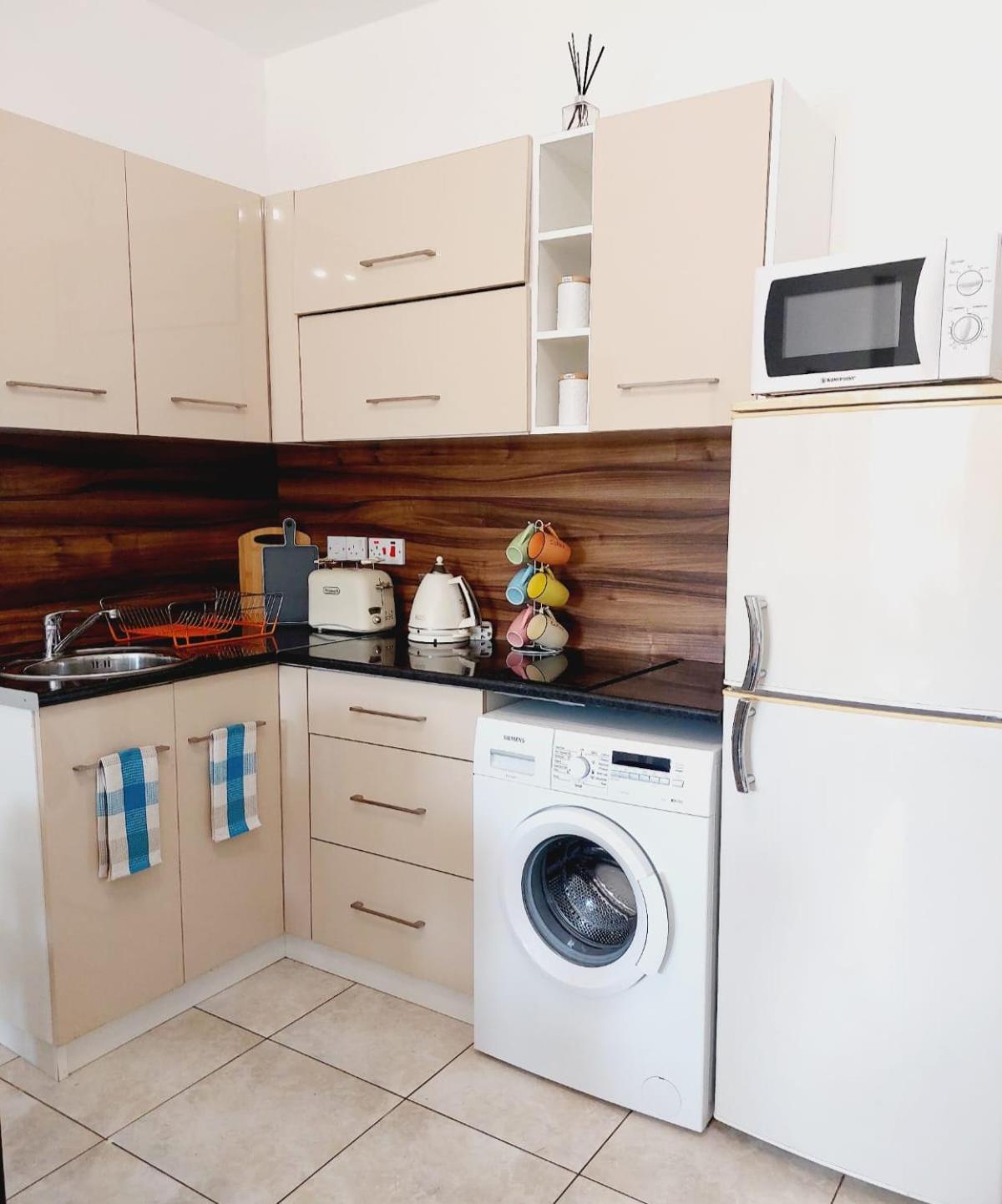 Joanne'S Cosy 1 Bdrm Apt Paphos Eksteriør billede